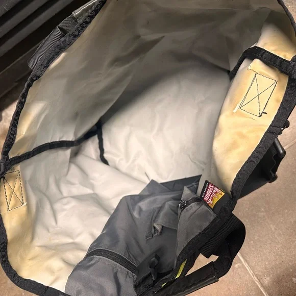 Green Timbuk2 Men's Tote Bag - Picture 5 of 6